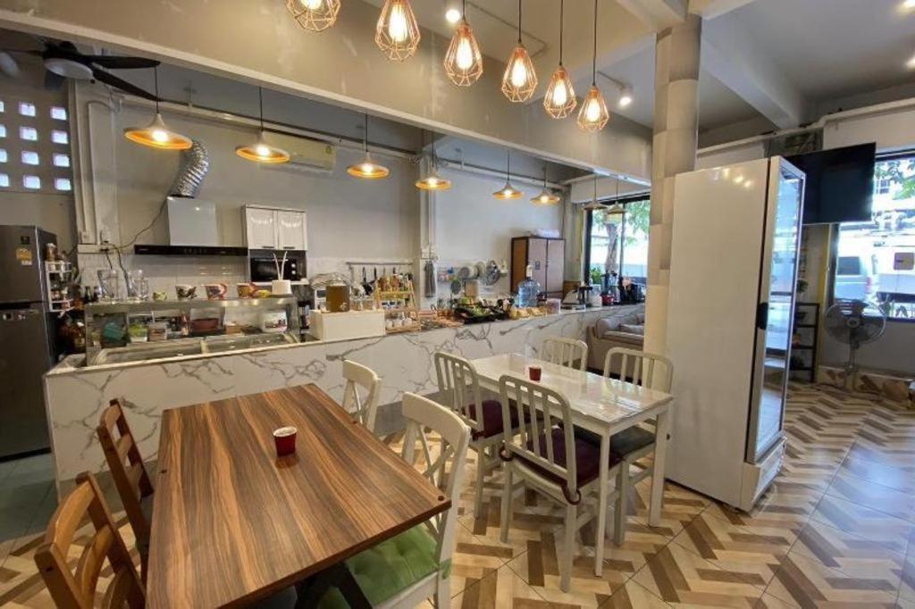 Oyo 480 Lemon Siam Hostel Bangkok Extérieur photo